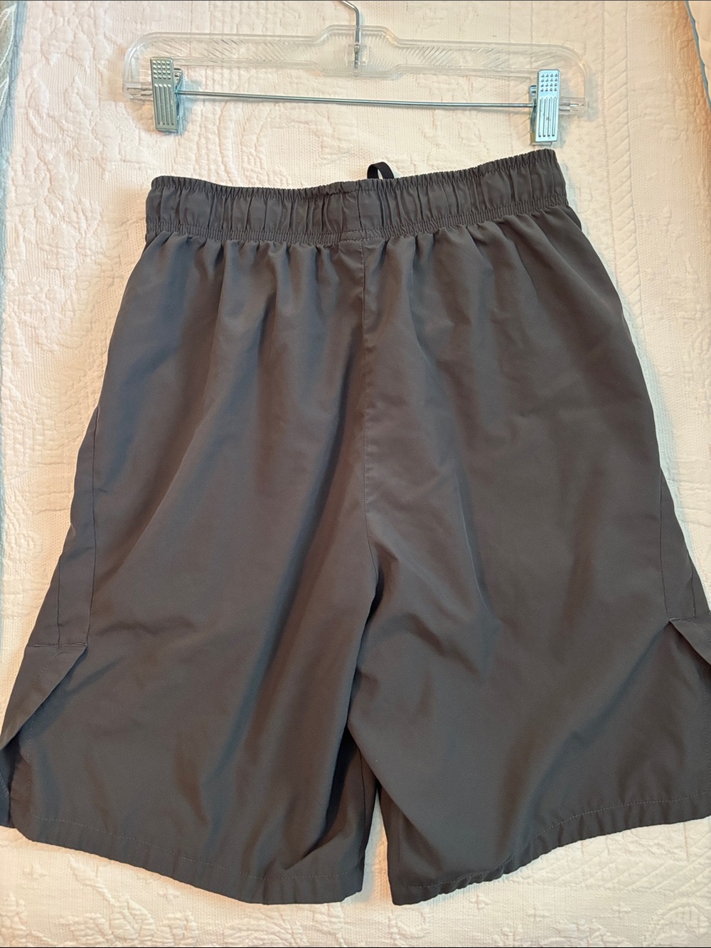 Nike Men’s Dark Gray Athletic Shorts with Black Waistband - Picture 3 of 4
